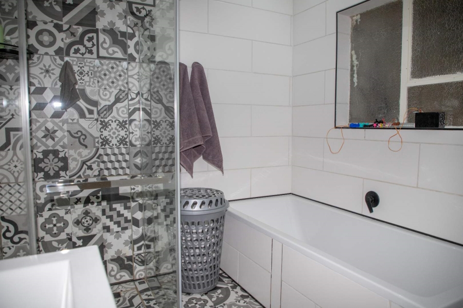 4 Bedroom Property for Sale in Heilbron Free State